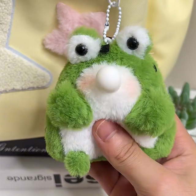 Handmade Squeaky DIY Doll That Blows Bubbles, Cute Plush Frog Pendant Material Kit, Gift for Girlfriend to Relieve Boredom