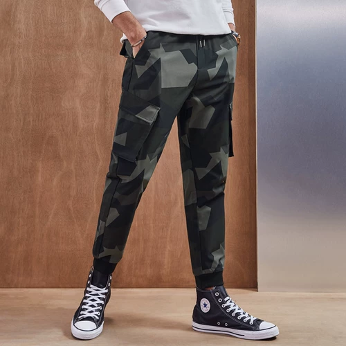 Осенние трендовые камуфляжные штаны