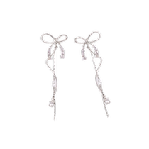 Sanfu fresh and exquisite pair of knot earrings elegant and fashionable decorative earrings and earrings jewelry 833104