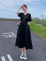 Black Herben Wind Lions dress Girl 2022 Summer New advanced senses Waist Display Slim Temperament Over Knee V Collar Skirt