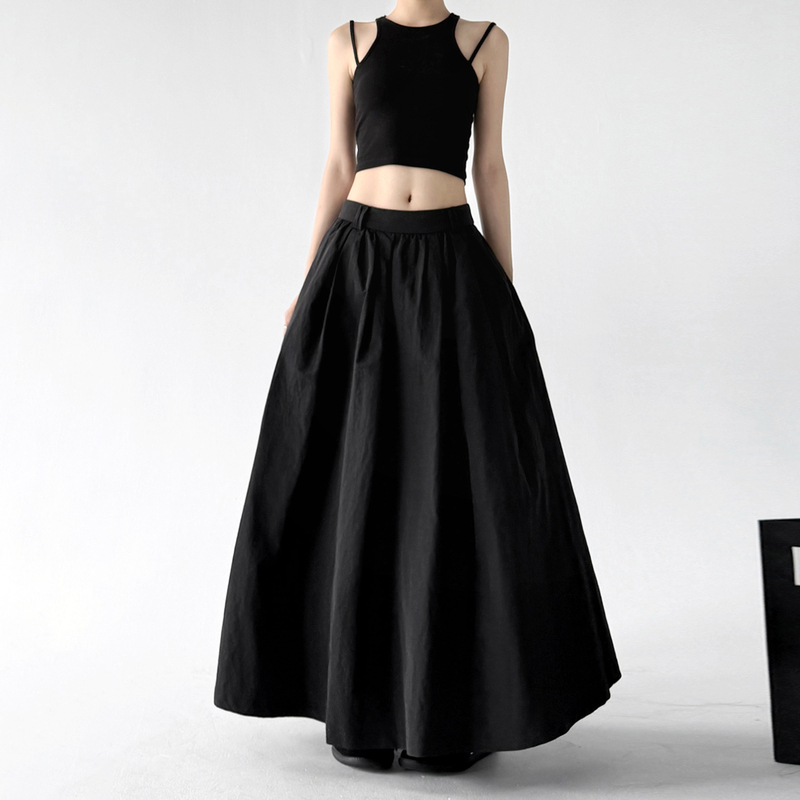 Black A-Line Skirt for Women, 2026 Summer New Style, High-Waisted, Slimming, Long Commuter Skirt with a Large Flared Hem, Simple and Elegant