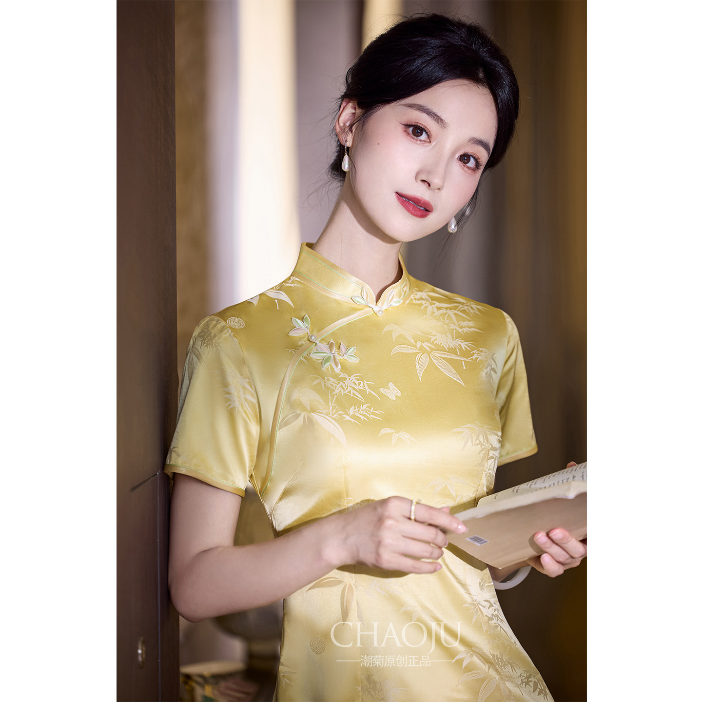 Женское новое желтое платье для помолвки в китайском стиле Cheongsam, новинка 2026 года, шелк тутового шелкопряда, высококачественное улучшенное платье для молодой девушки