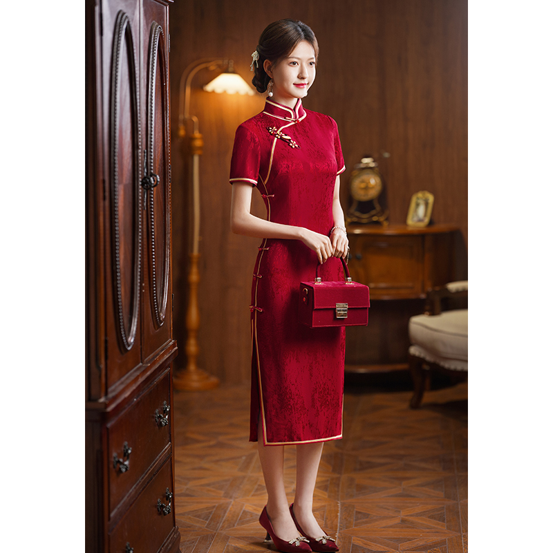  M+Burgundy mini-skirt, with short sleeve   + $0.47 