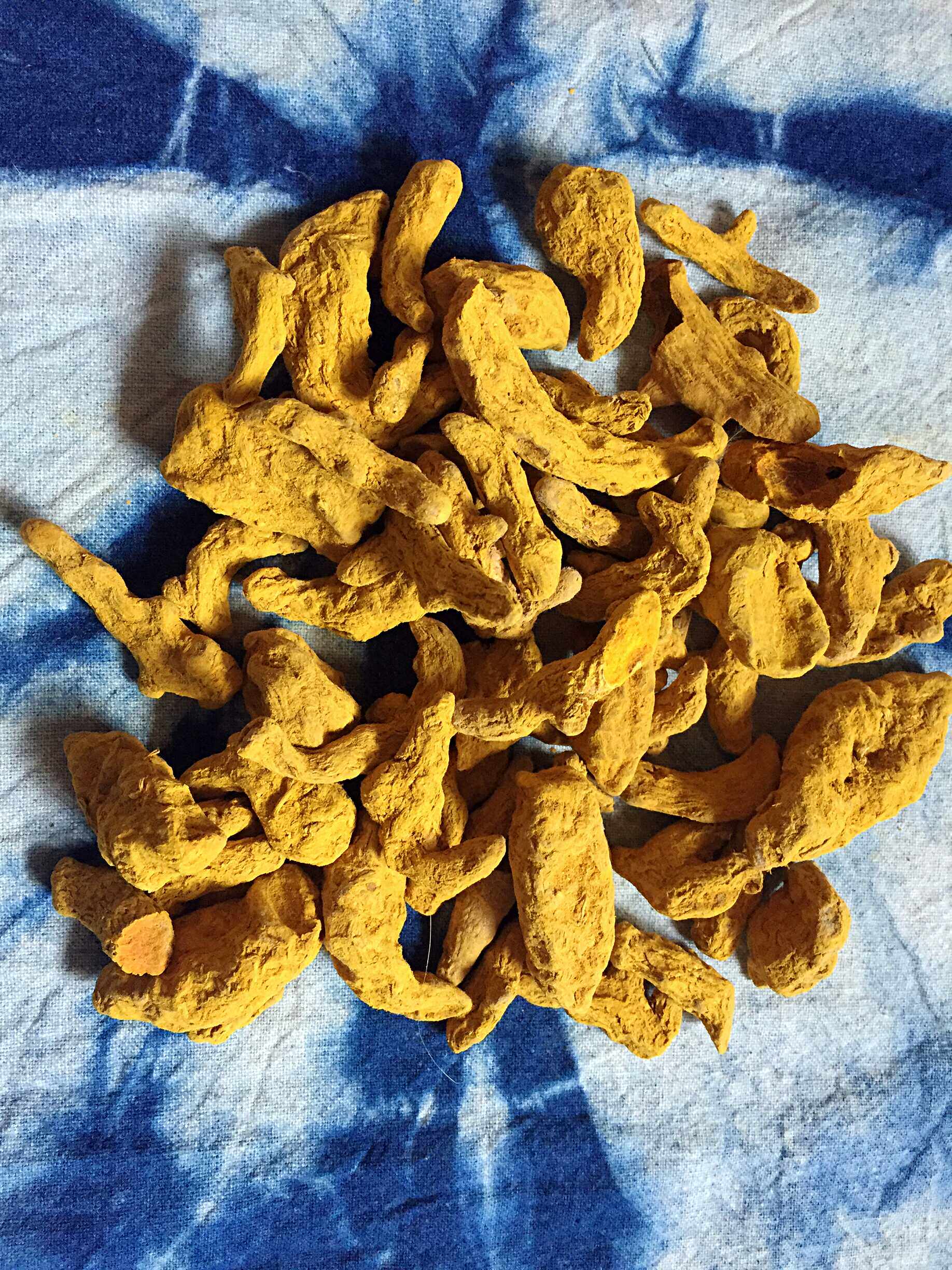 Picking up ethnic crafts, plant dyes, plant dyes, yellow dyes, turmeric, Chinese herbal medicines, one catty