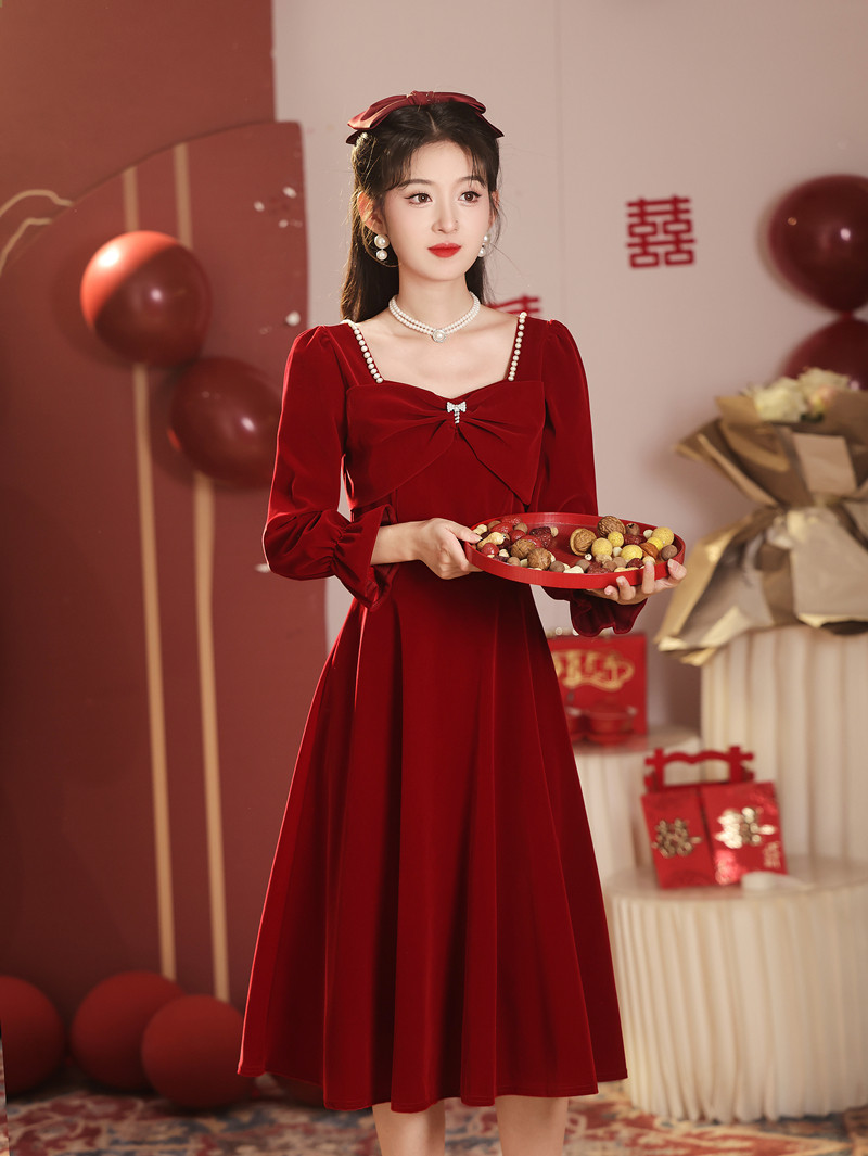 2023 new toast bridal gown autumn winter long sleeve velvet engagement gown dress with dress wine red atmosphere back to door-Taobao