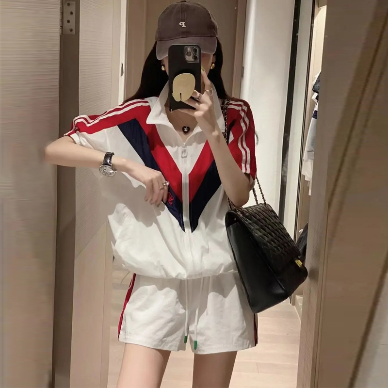 European Style Casual Sports Suit for Women, Summer 2026 New Fashion Trendy Internet Celebrity Color-Block Short-Sleeve Two-Piece Set