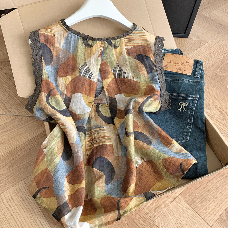 Korean Retro Printed Sleeveless Shirt for Women, Summer French Design, Thin Loose Lace Splicing Versatile Top Korean Retro Printed Sleeveless Shirt for Women, Summer French Design, Thin Loose Lace Splicing Versatile Top