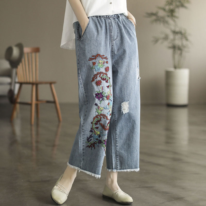 100% Cotton Washed Denim with Vintage Exquisite Embroidery and Frayed Edges, 2025 Summer New Cropped Straight Wide-Leg Pants for Women 100% Cotton Washed Denim with Vintage Exquisite Embroidery and Frayed Edges, 2025 Summer New Cropped Straight Wide-Leg Pants for Women