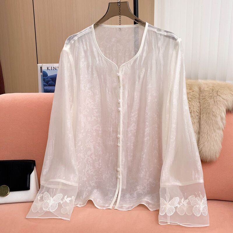 White High-End New Chinese Style Shirt for Women, Summer Thin Long-Sleeved Shirt with Butterfly Embroidery, Slimming and Light Chinese Style Top for Commuting