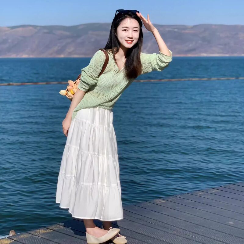 Early Autumn New Mint Green Hollow-Out Knit Sweater V-Neck 2026 Top Loose Lazy Style Gentle Sweater Top
