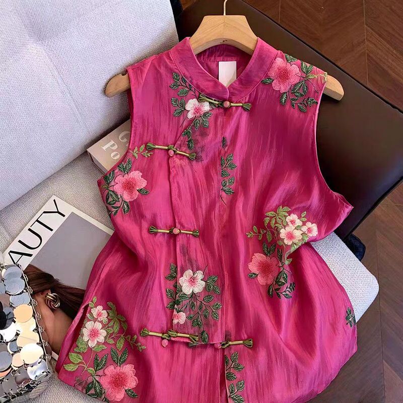 New Chinese-Style Retro Heavy-Duty Embroidered Vest for Women, Summer New Model, Round Neck, Buttoned, Rose Red, Loose-Fitting Outerwear Vest New Chinese-Style Retro Heavy-Duty Embroidered Vest for Women, Summer New Model, Round Neck, Buttoned, Rose Red, Loose-Fitting Outerwear Vest