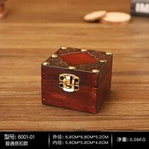 Ancient exquisite small box ancient wind lock wooden antique box small storage box jewelry box shooting props