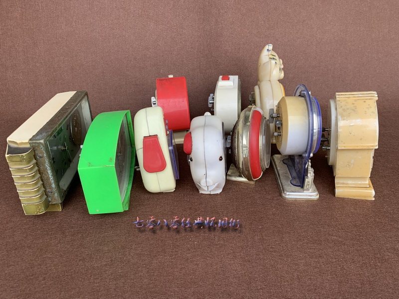 Old objects Old small alarm clock Old mechanical alarm clock 10 old clock collection to sell together to make props nostalgic decoration