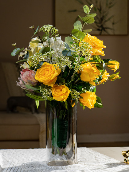 High-End Simulated Light Luxury High-End Bionic Plastic Fake Floral Arrangements, Living Room Decorations, Table Decorations, and Ornaments