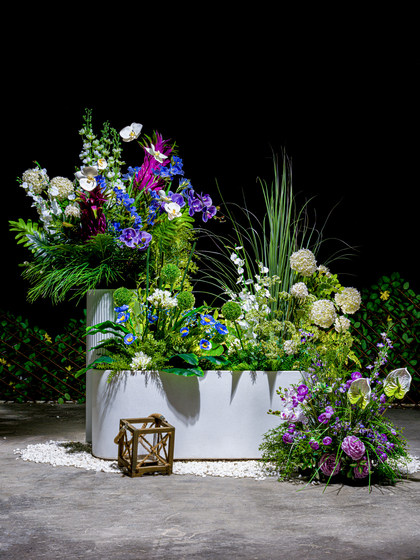 Large-Scale Simulated Flower Arrangements, Green Plants, Grass Piles, High-End Shopping Malls, Hotels, Wedding Landscapes, Decorative Scenery and Furnishings