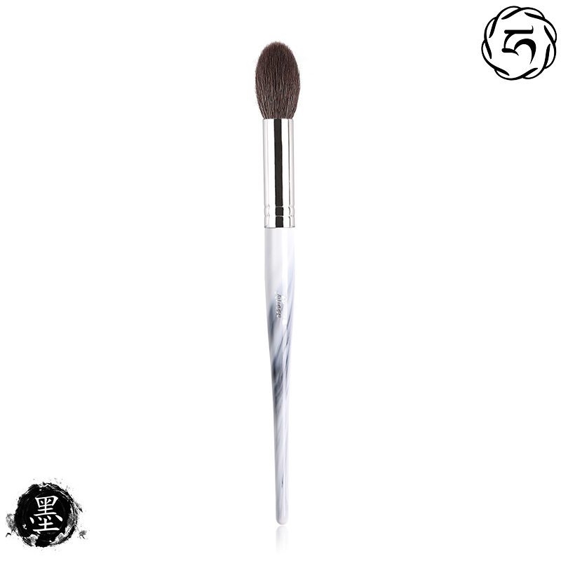 Eilein) AILINMI ink soul green flower makeup brush 131s high light brushed blush brushed fine light front wool makeup brush