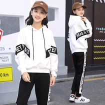 Female children autumn suit 2021 New 12 foreign style 15 years old women Autumn 13 girls sports and leisure two sets