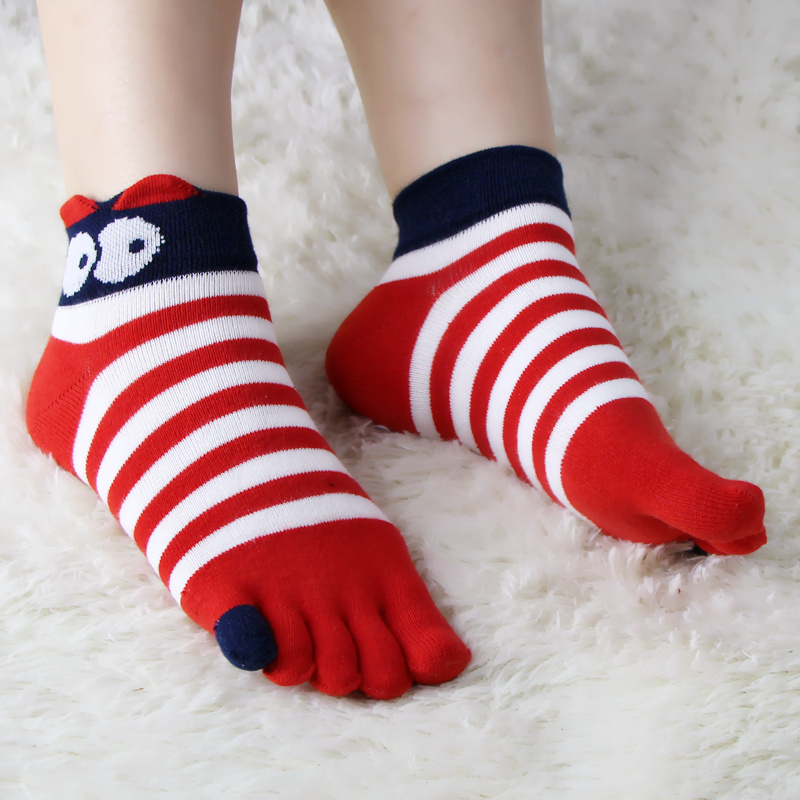 Socks women's Korean version of pure cotton summer socks low-top Japanese five-finger socks short tube shallow mouth student cute cartoon tide