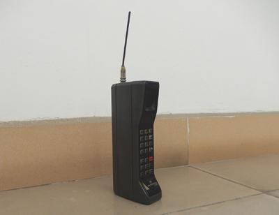 Brick Mass Wolf Motorola Mobile Phone