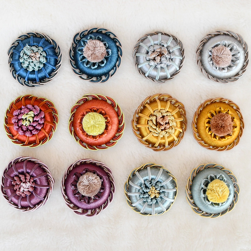 The beauty of cotton European curtain pin buckle small flower tassel decoration curtain head hanging ear hanging ball modern minimalist manufacturer