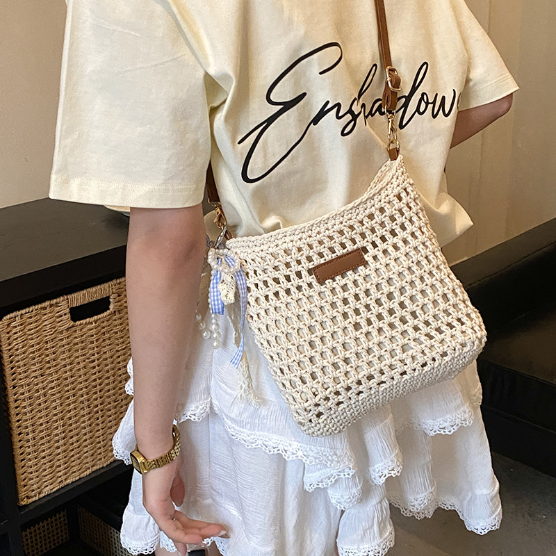 Summer Fashion Woven Crossbody Bag For Women 2026 New Arrival Shoulder Bag Niche Design Casual Beach Vacation Bucket Bag