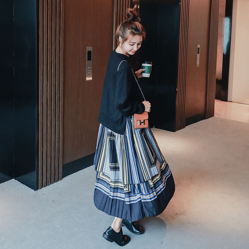 Maternity wear to cover the stomach to show thin dress spring and autumn dress 2022 new women out of the show not to show the fashion sweatshirt skirt