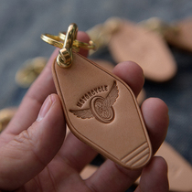 Retro locomotive motorcycle key hook handmade vegetable tanned cowhide homestay house number LOGO customization