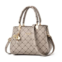 Легкий кленовый лист с оригинальным цветом