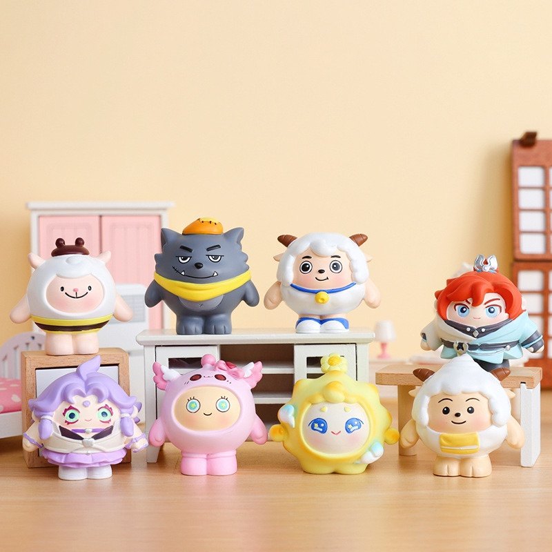 Blind boxed paparazzi in the paparazzi party Lazy Sheep Grey Too Wolverine Doll Snow Monster Petty Sunanemone Egg-Taobao