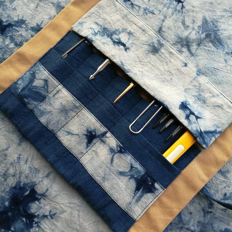 Buyi ancient style pen curtain roll pen bag retro Chinese style pen bag for men and women large capacity simple creative rolling double-layer pen bag