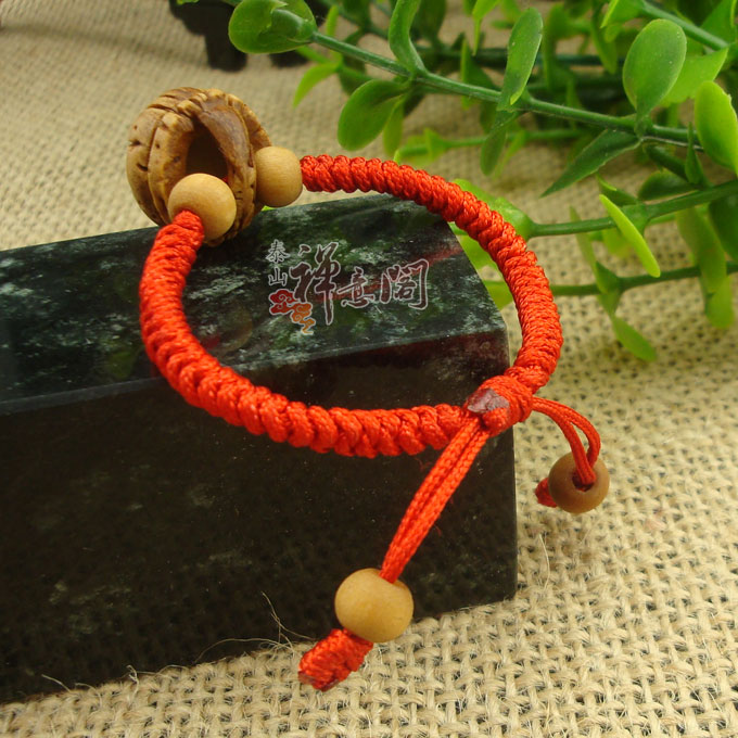 Zen Yige trẻ sơ sinh em bé hòa bình đào gỗ dây đỏ dệt vòng tay vòng chân đào lõi tay và chuỗi chân trang sức - Vòng chân phụ kiện thời trang nữ