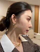 Dior Dior new classic new earrings light gold size pearl stitching front and rear dual-use earrings with the same female