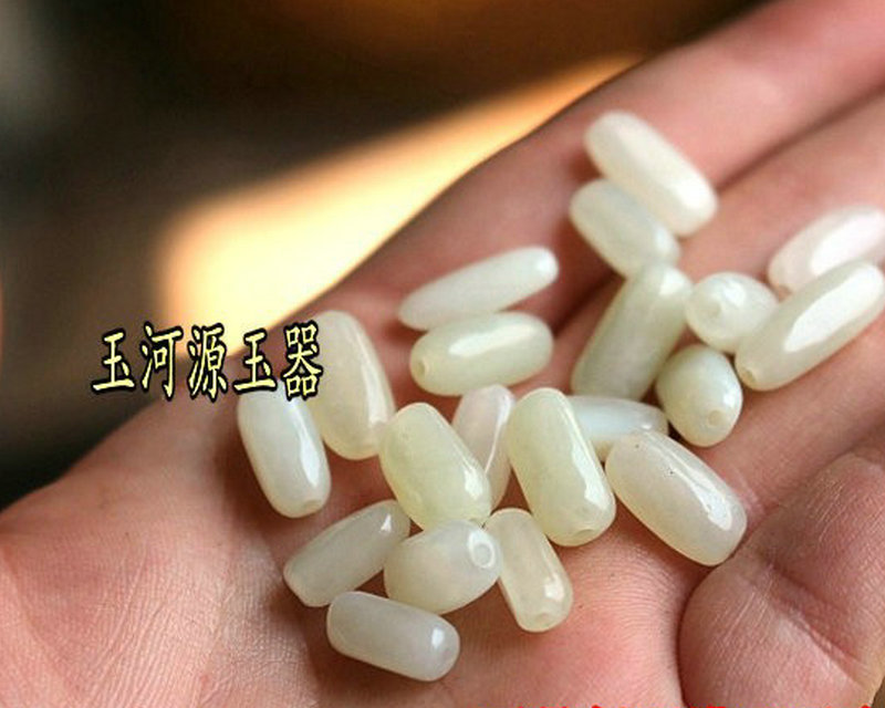 Xinjiang Hetian jade seed material green and white jade raw stone accessories raw stone follow the shape DIY loose beads accessories