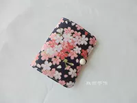 Сакура розовая вишневая вишня на черном фоне