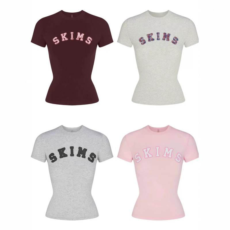 Skims American Preppy Style Letter T-Shirt, Waist-Cinching Fit, Round Neck, Stretchy, Slim-Fitting, Short-Sleeved Top Skims American Preppy Style Letter T-Shirt, Waist-Cinching Fit, Round Neck, Stretchy, Slim-Fitting, Short-Sleeved Top
