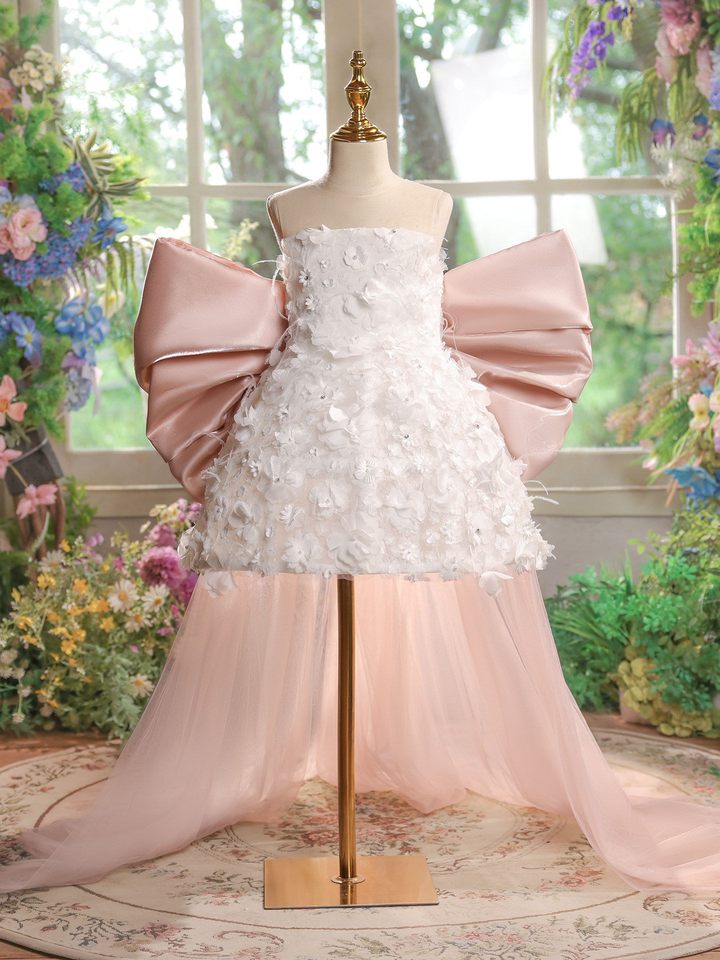 Girls' Dress 2025 New Model Children's Birthday Princess Dress High-End Piano Host Runway Performance Costume with Train