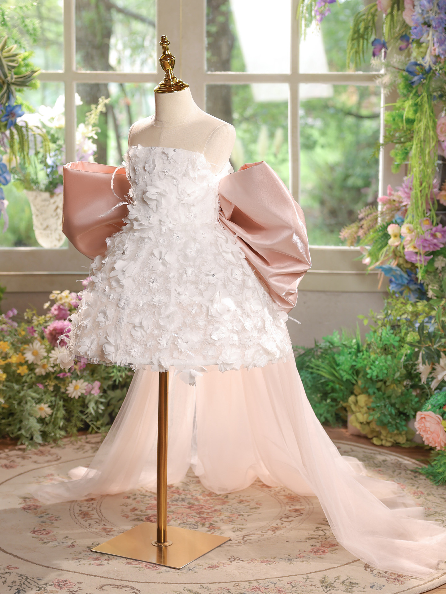 Girls' Dress 2025 New Model Children's Birthday Princess Dress High-End Piano Host Runway Performance Costume with Train