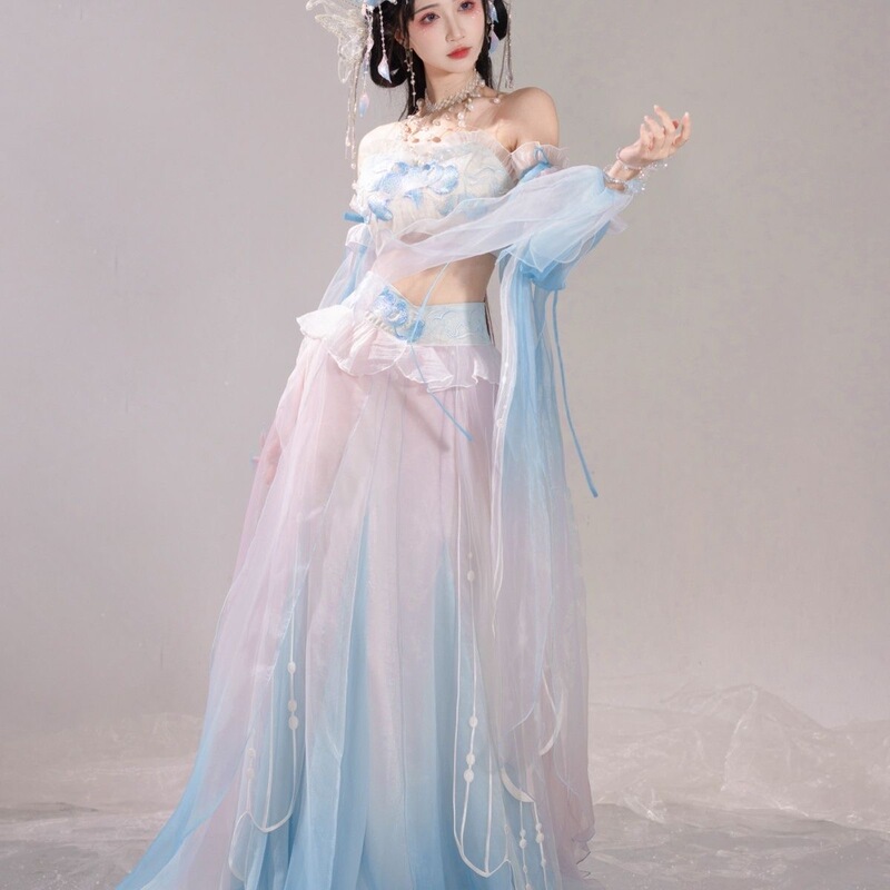Blue Hanfu-Style Dress with Chinese Elements, Featuring a Strapless Top and Separate Skirt, Suitable for Performances