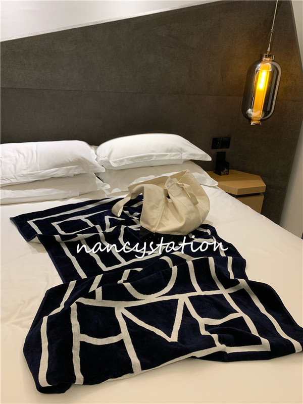 Blogger's Same Style, High-Quality Nordic Tt, Non-Shedding, Thick, Navy Blue, Large Beach Towel, Blanket, Bath Towel