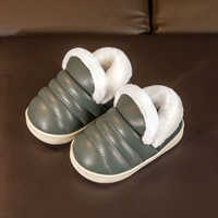 Зеленая гусеница