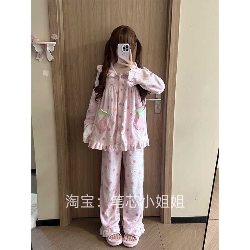 Sweet Strawberry Miffy Rabbit Pajamas for Women, Winter Flannel, Fleece-Lined, Thickened, Doll Collar, Cute Cartoon Girl Sweet Strawberry Miffy Rabbit Pajamas for Women, Winter Flannel, Fleece-Lined, Thickened, Doll Collar, Cute Cartoon Girl