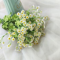 () 30 head foreign chamomile emulation flower fake flower small daisy bouquet home living room minimalist wedding hands