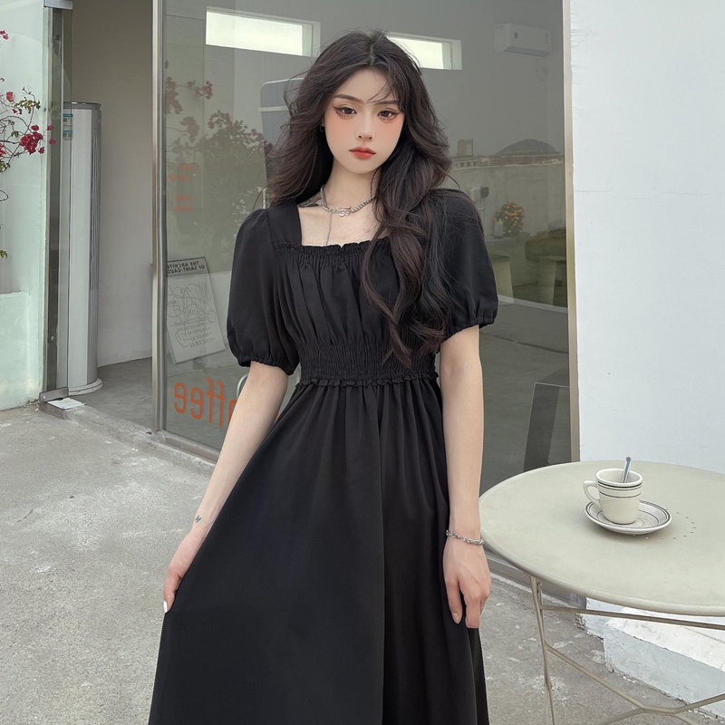 Plus-Size Square-Neck Dress for Summer, Hepburn Style Puff Sleeves, Vintage Petite Waist-Cinching Slimming Little Black Dress
