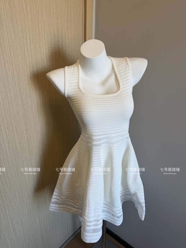 Ys South Korean Goddess Knitted Dress, Simple and High-End Sleeveless Dress for Women, Waist-Cinching and Slimming A-Line Puffy Skirt
