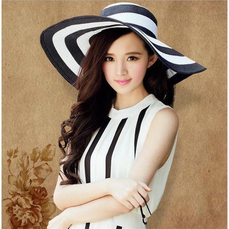 Hat woman summer out sunscreen hat super large along the beach beach beach shade cap