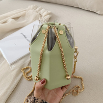 Spring ins Super fire personality bag female 2021 New Tide Korean version of all shoulder crossbody fashion chain bucket bag