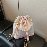 Розовая бабочка