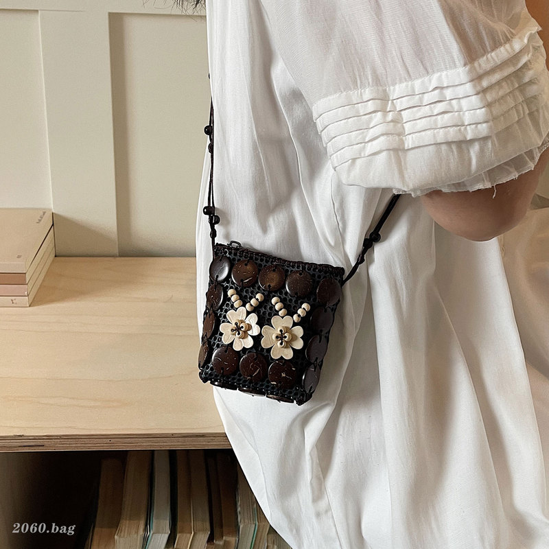 Bohemian Style Hand-Woven Bucket Bag 2026 New Style Women's Floral Retro Niche Design Single Shoulder Crossbody Bag