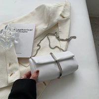 Белый, маленький