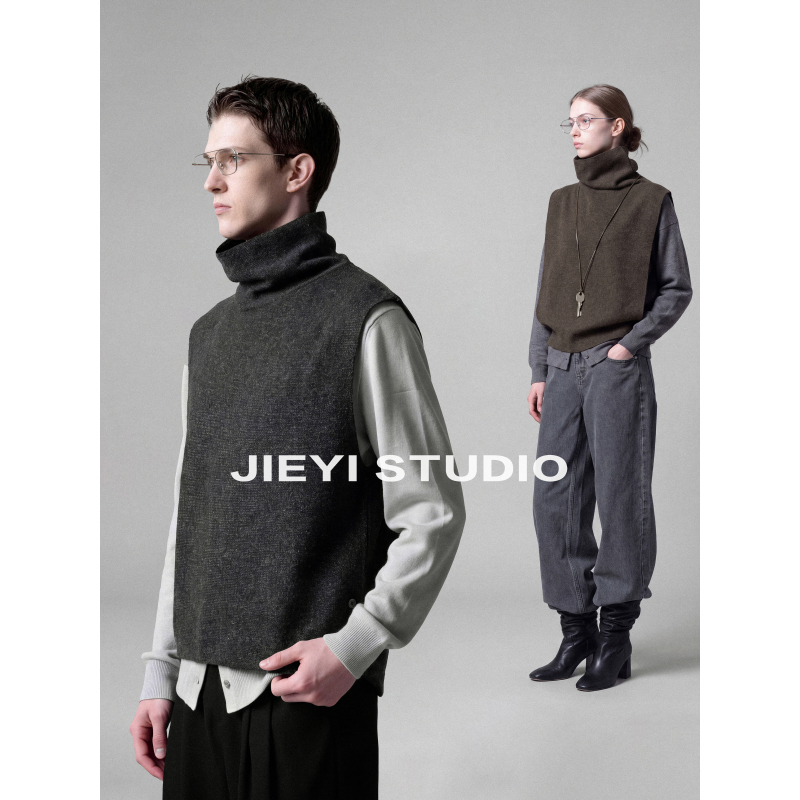 Jieyi'Paper Man' Floral Gray Layered Shawl Vest with High-Neck Knit Vest and Cover-Up Jieyi'Paper Man' Floral Gray Layered Shawl Vest with High-Neck Knit Vest and Cover-Up